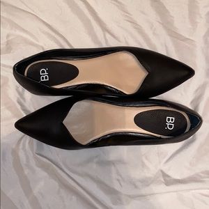 Cute black faux leather pointed toe flats